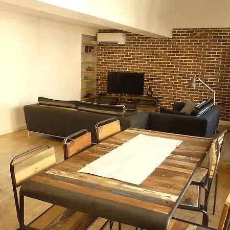 Tres Beau Duplex 2 Chambres ,90 M2 Lumineux . Apartman *